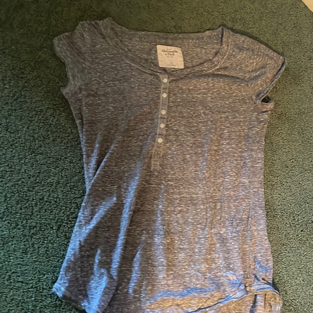 Abercrombie & Fitch Gray Short Sleeve Top